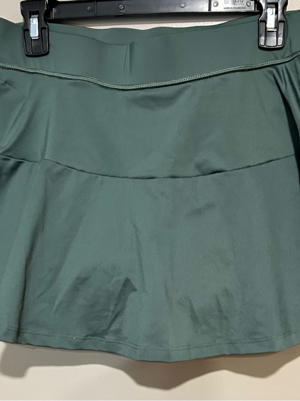 Victoria Secret athletic skirt in green.
